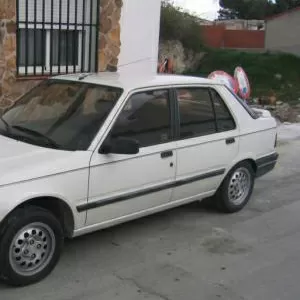 peugeot 309 белого цвета