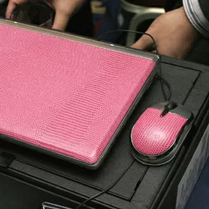 Прдам ASUS S6 pink кожа.