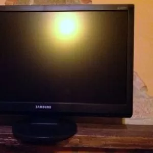 Продам Монитор Samsung SM 2494hs