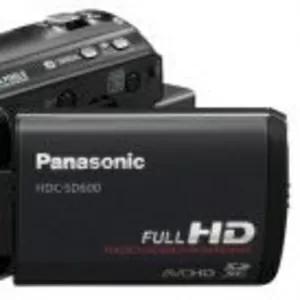 Продам 3-х матричную FullHD видеокамеру Panasonic HDS-SD600